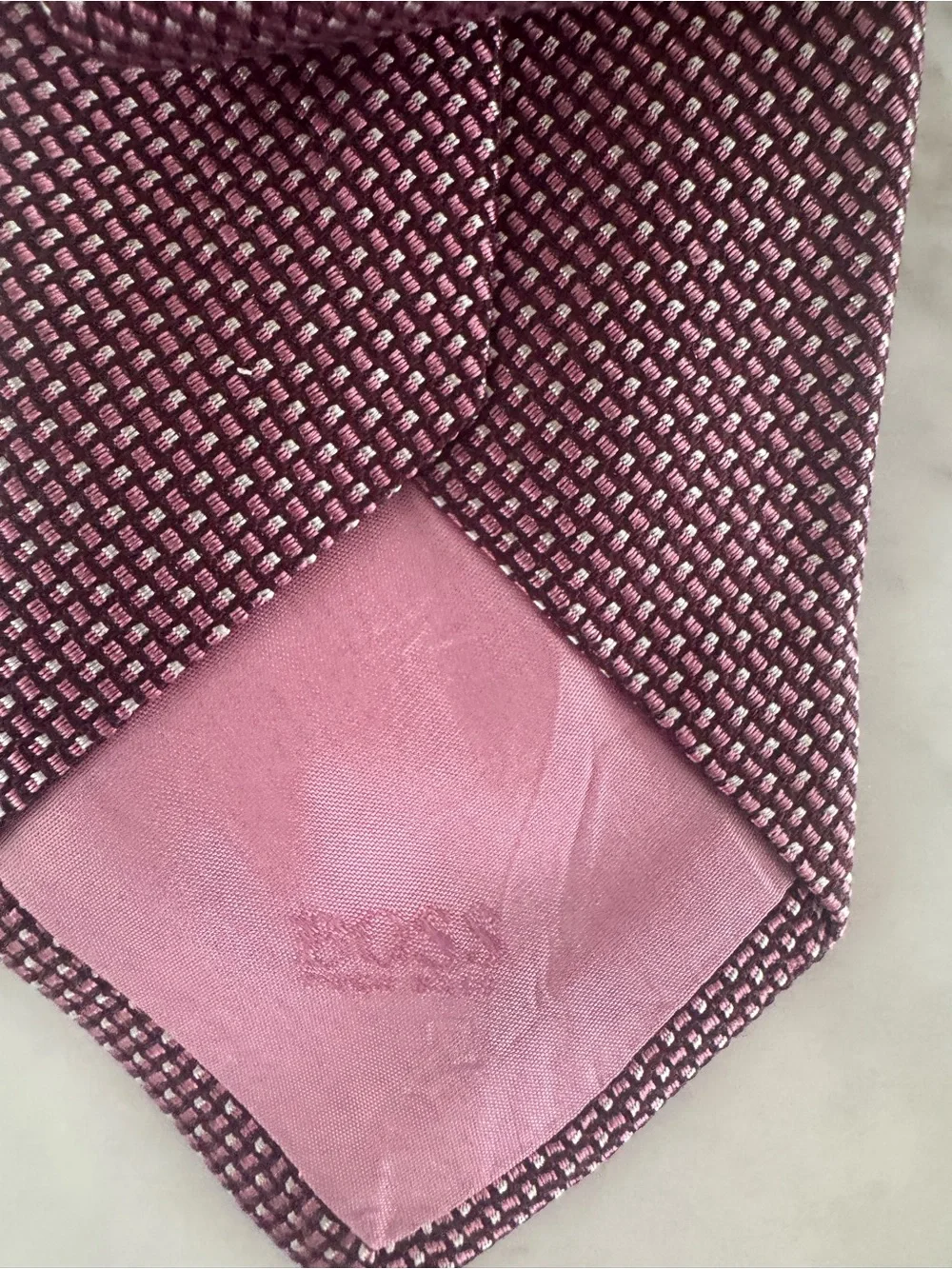 BOSS Hugo Boss Made in Italy 100% Silk Burgundy Geometric Tie